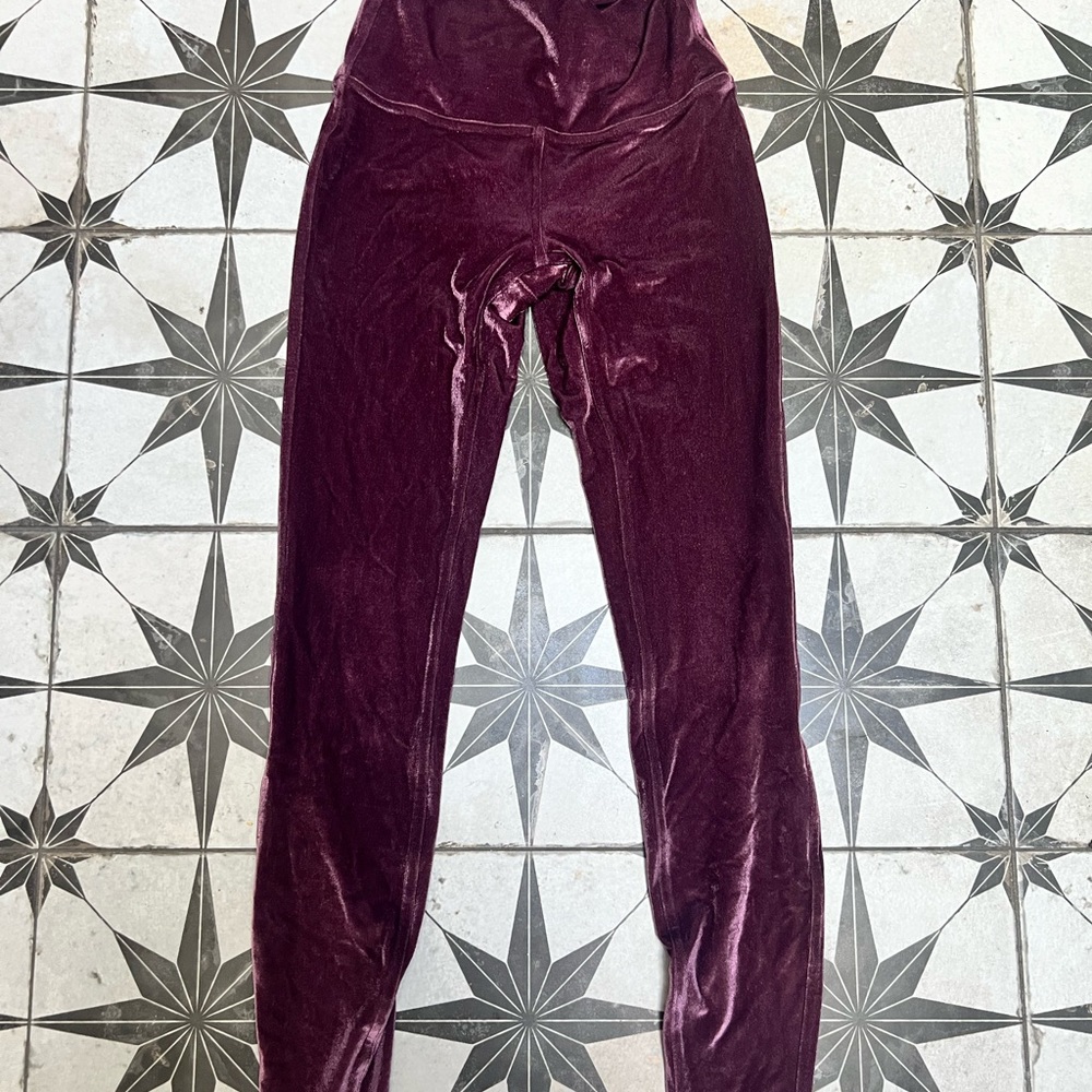 Lulu lemon velvet mauve purple pink leggings size 4